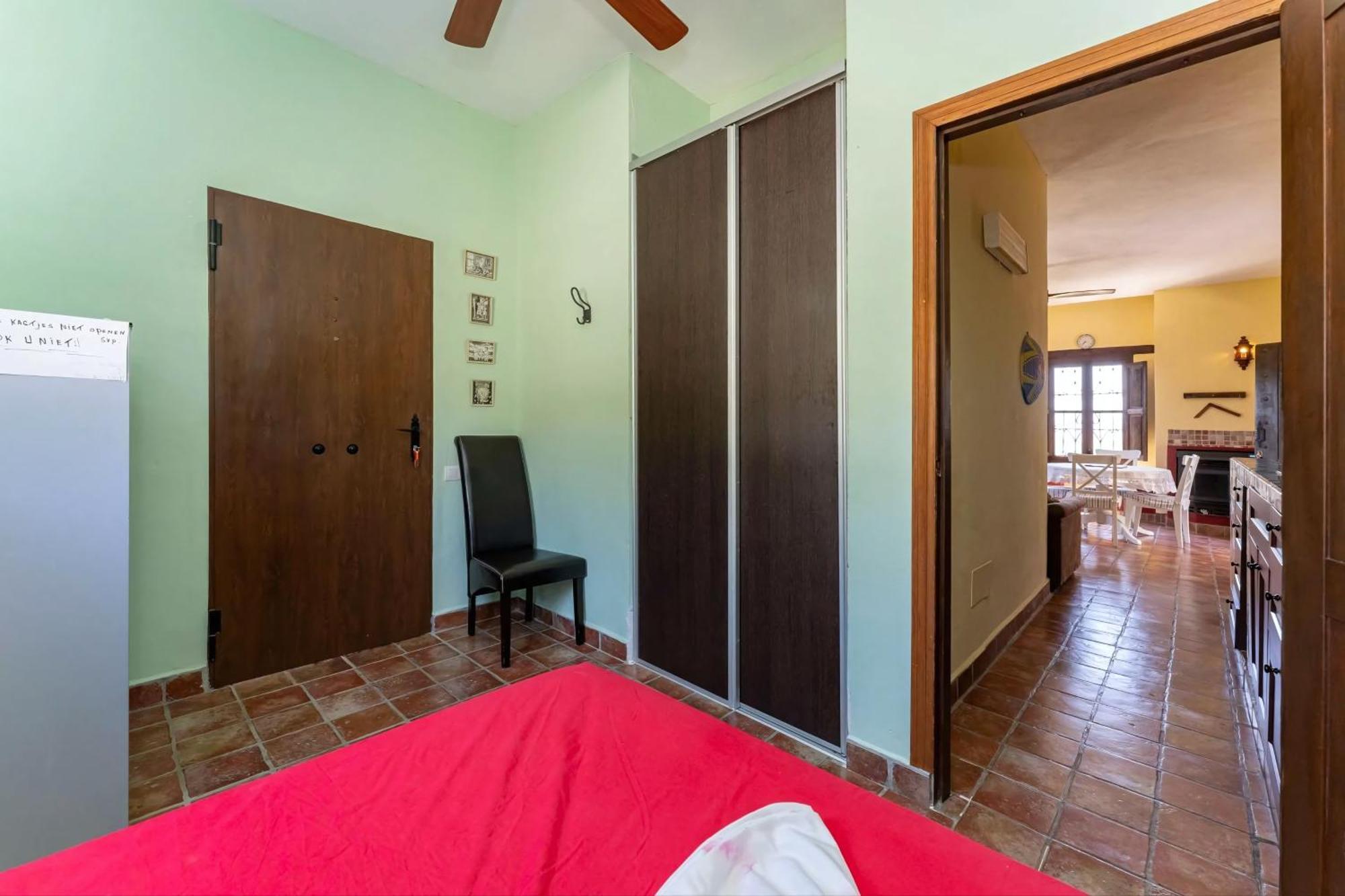 Castle Tower Ground Floor Apartment In Rural Holiday Park 'Cezanne' Tolox Buitenkant foto